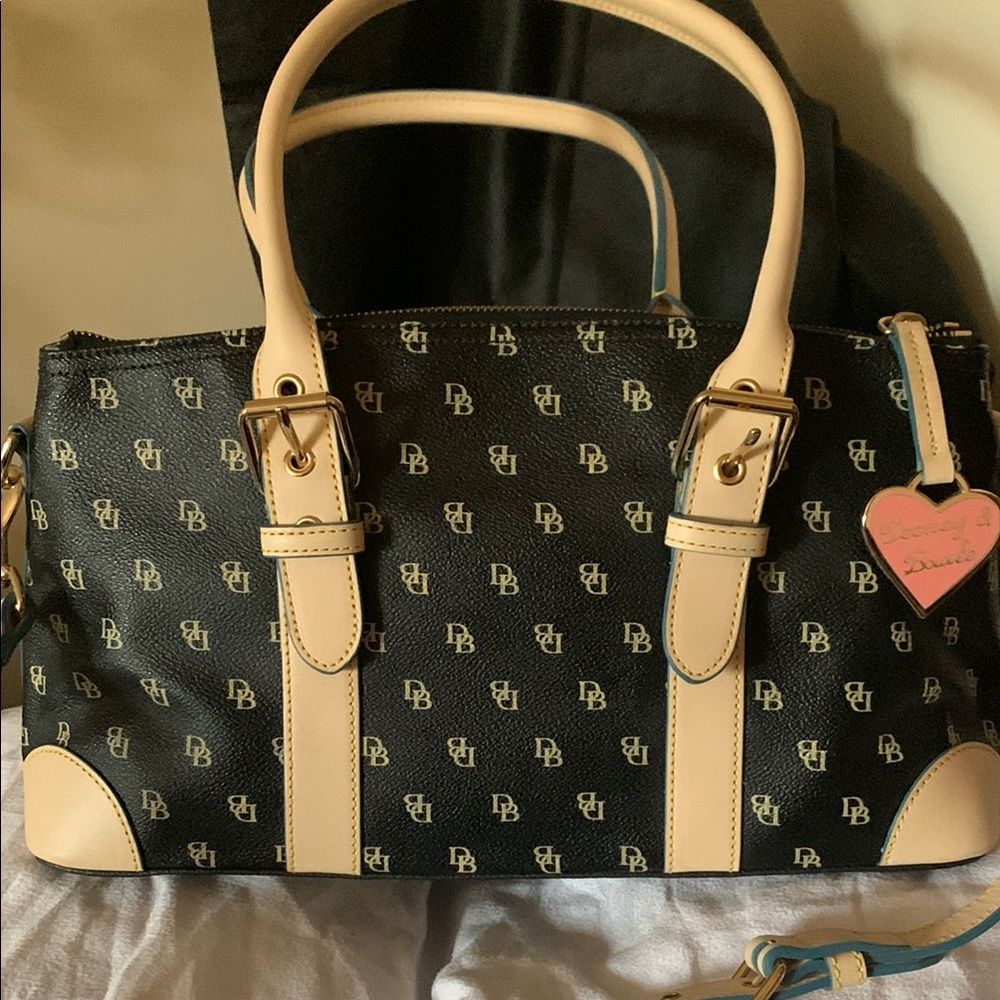 Dooney & Bourke satchel with accessories